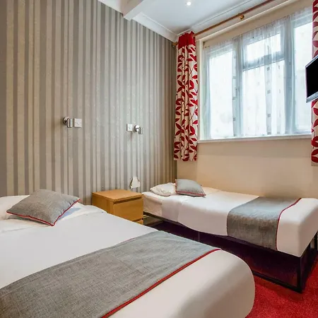 Oyo Lifestyle Golden 3*