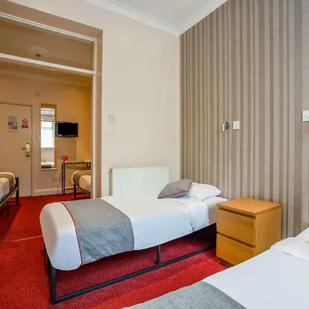 Oyo Lifestyle Golden Guest house London