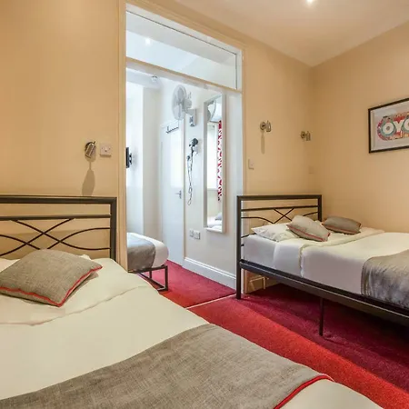 Oyo Lifestyle Golden 3* London