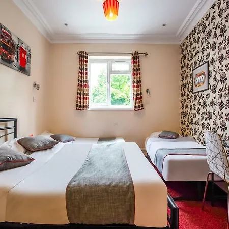 Oyo Lifestyle Golden 3* London