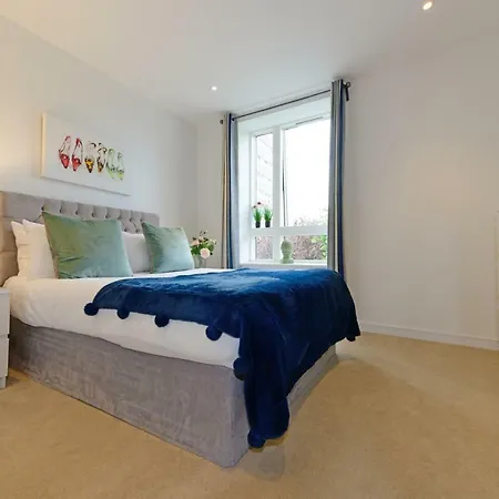 Grand Kew Gardens Apartman *
