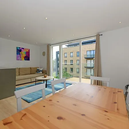 Grand Kew Gardens Apartman