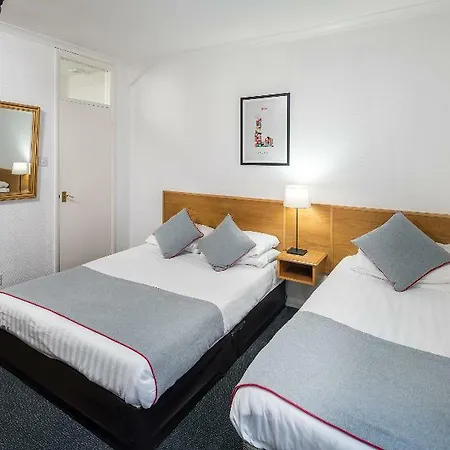 Bros 3* London
