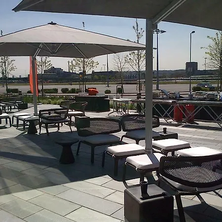 Aloft Excel Hotell