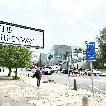 Apartment London Nw9 *