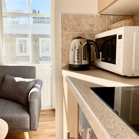 Ifield Road By Mayfair Apartment London