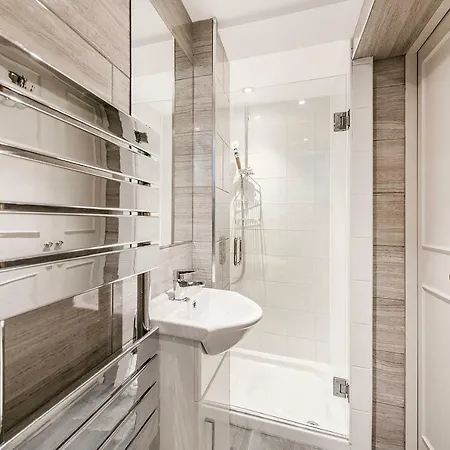 Stylish 2 Bedroom Flat In Knightsbridge * ロンドン
