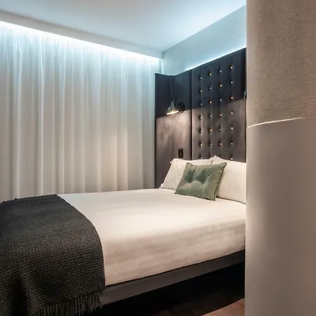 Point A Kensington Olympia Hotel