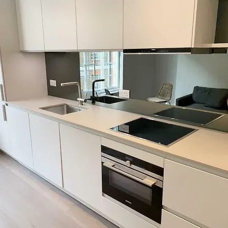 Meriden Court, Chelsea *