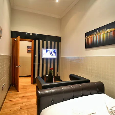 Hyde Park Apartment