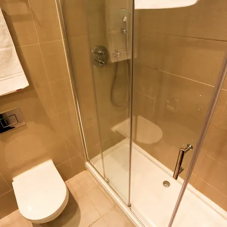 The Kensington 3*