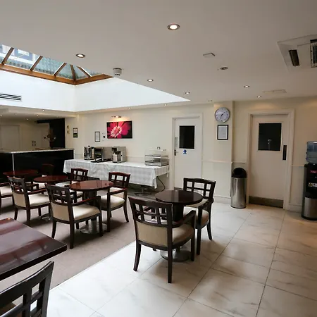 The Kensington Szálloda 3*