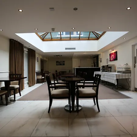 The Kensington Szálloda 3*