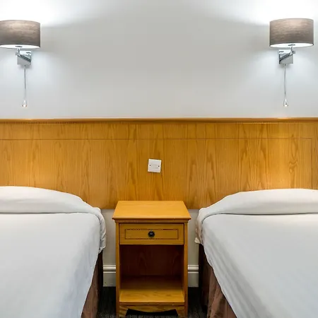 Hotell Oyo Townhouse New England, Victoria 3*