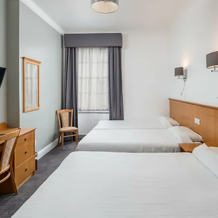 Hotell Oyo Townhouse New England, Victoria 3*