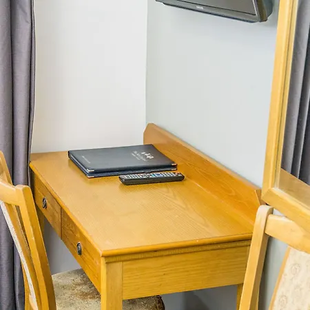 Oyo Townhouse New England, Victoria 3* London