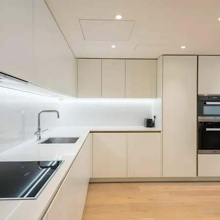 Luxurious By Richmond Park *