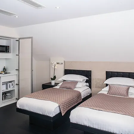 Hotel apartamentowy Nox Golders 4*