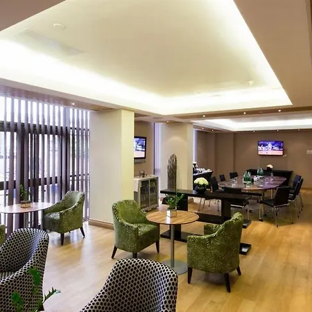 Hotel Stamford Bridge 4*