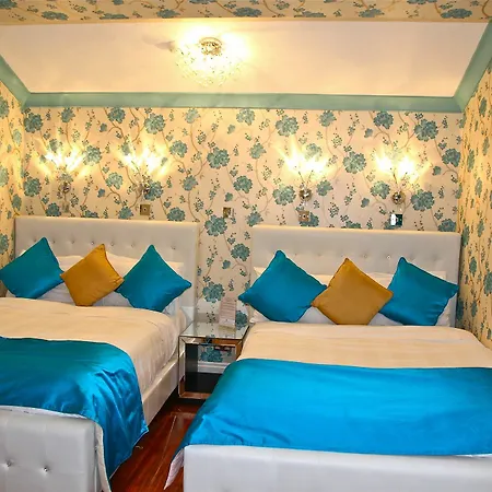 Crompton Affittacamere 4*
