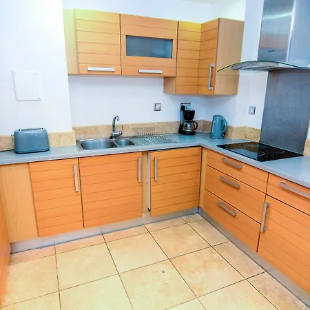 Wharf Tower Apartment *