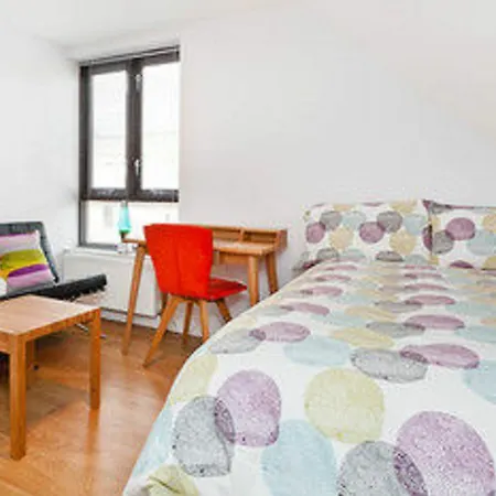 Kings Cross Apartment *