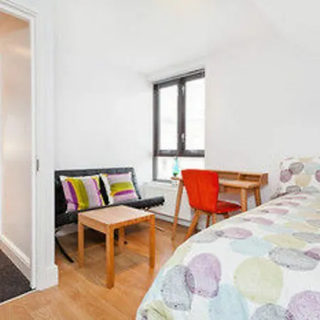 Kings Cross Apartment *