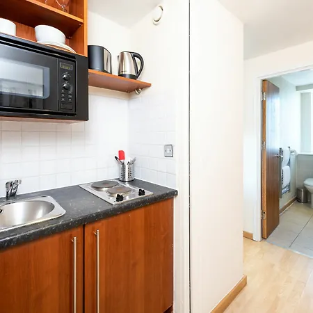 Roland House Aparthotel