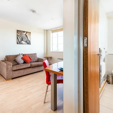 Aparthotel Roland House London