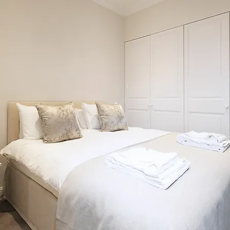 Apart-hotel Manson Place 4*