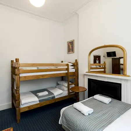 St Athans Hotel