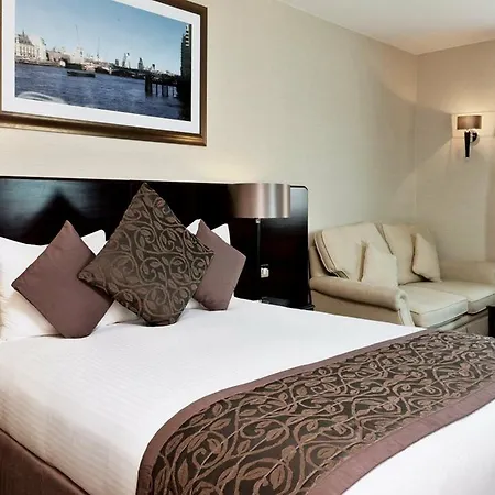 Hotel Stamford Bridge 4*
