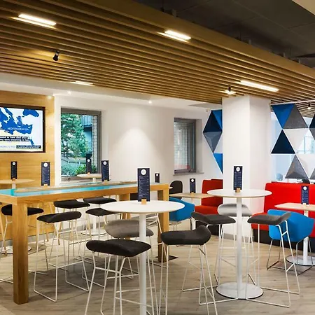 Express London-ealing, An Ihg 3* London