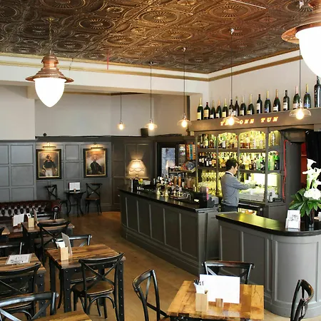 The One Tun Pub & 4*
