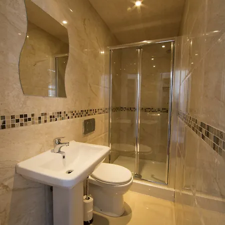 Royal By Saba Hotel 3*