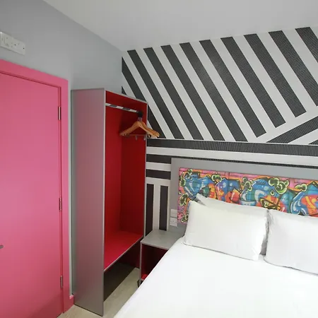 Western Peckham Hotel 3*