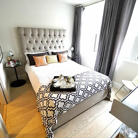 Kew Gardens Bed & Breakfast 4*