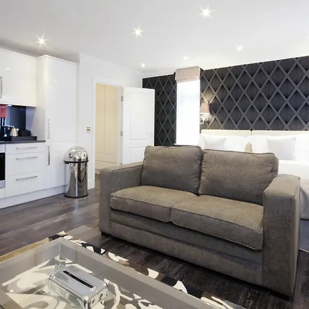 Ashburn Court Aparthotel