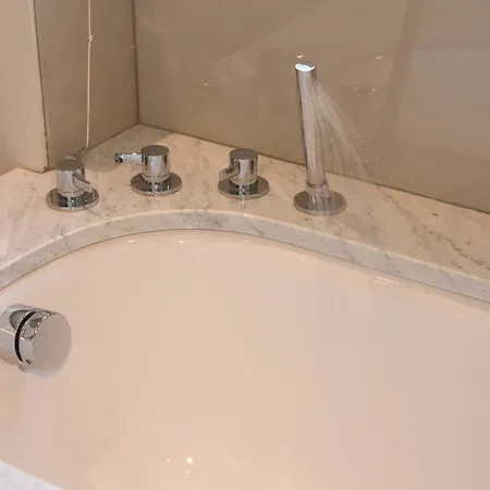 Metro Star Affittacamere 3*
