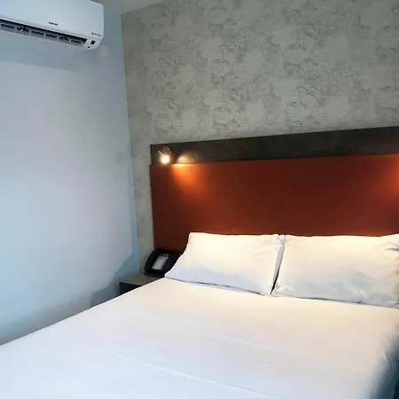 Hotel Western Queens Crystal Palace London