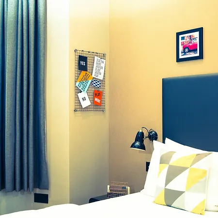 Room2 Hammersmith Townhouse Aparthotel Londýn