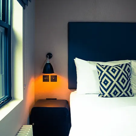 Room2 Hammersmith Townhouse
