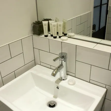 Aparthotel Room2 Hammersmith Townhouse 4*