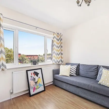 Gasthof Charming In The Heart Of Chiswick *