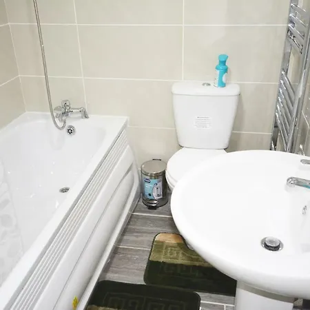 Zone 2 Three Bedroom Londres