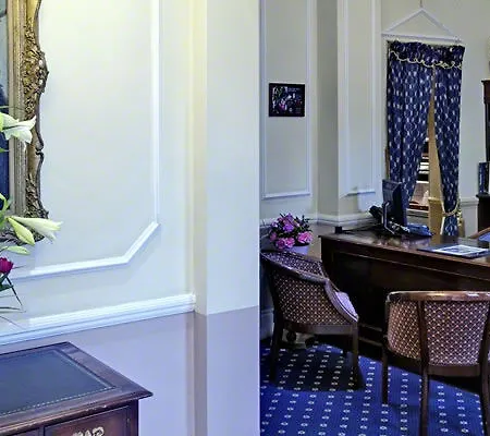 Hotel Grange Blooms