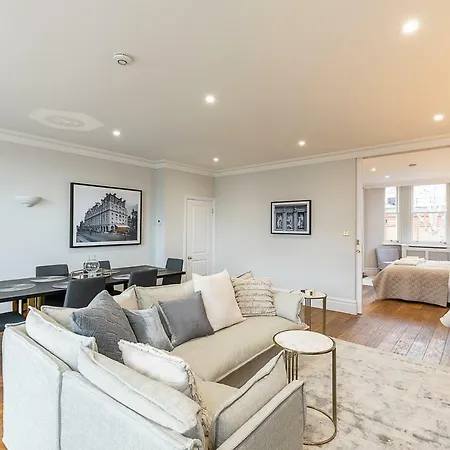 Astonishing Flats Near Mayfair & Piccadilly Circus London