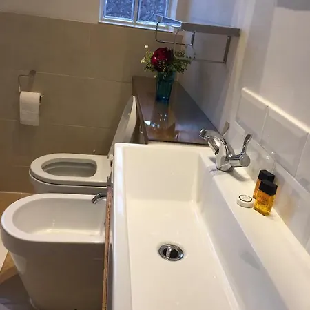 Marble Tooting House Holiday home
