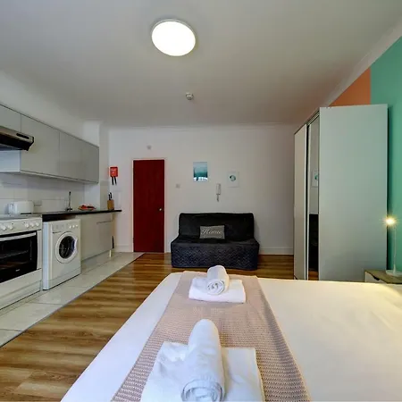 Apartment Bayswater Apartments *