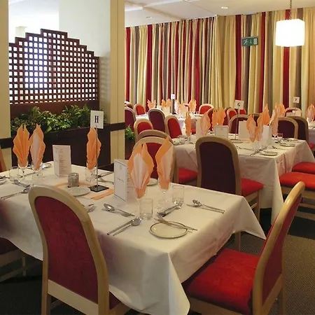 Lancaster Hall Hotel